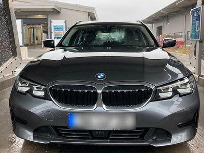 Gebraucht BMW 320 Advantage 190 PS (139 kW) 2022 Grau Kombi