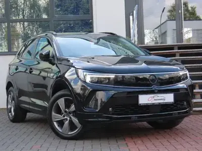 Gebraucht Opel Grandland X 131 PS (96 kW) 2024 Schwarz SUV