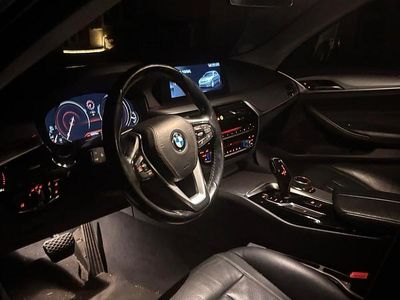 Gebraucht BMW 520 195 PS (143 kW) 2018 Schwarz Limousine