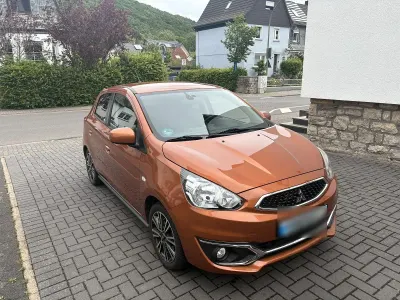 Gebraucht Mitsubishi Space Star Diamant Edition 80 PS (58 kW) 2018 Orange Kleinwagen