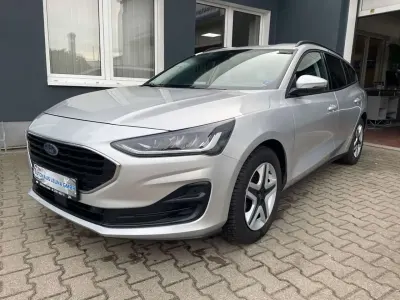 Gebraucht Ford Focus 125 PS (91 kW) 2022 Polarsilber metallic Kombi