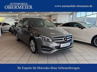 Gebraucht Mercedes B220 Urban 177 PS (130 kW) 2017 Grau (mountaingrau) Kleinwagen