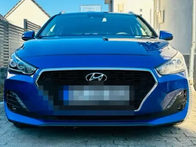 Gebraucht Hyundai i30 140 PS (102 kW) 2019 Blau Kombi