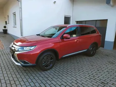Używany Mitsubishi Outlander 150 KM (110 kW) 2017 Czerwony SUV