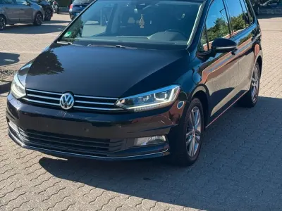 Gebraucht VW Touran 150 PS (110 kW) 2016 Schwarz Van / Kleinbus