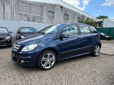 Gebraucht Mercedes B200 Sport 136 PS (100 kW) 2010 Blau Van / Kleinbus