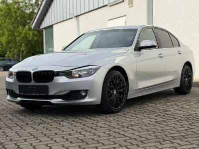 Gebraucht BMW 320 184 PS (135 kW) 2013 Silber Limousine