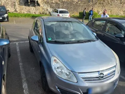 Używany Opel Corsa Edition 60 KM (44 kW) 2009 Szary Hatchback