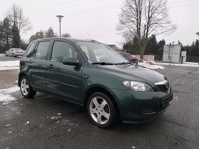 Grün Gebraucht 2005 Mazda 2 Kleinwagen | 600 €