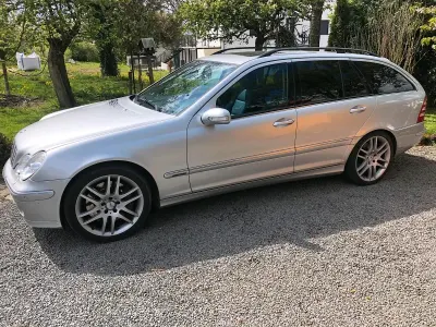 Gebraucht Mercedes C320 224 PS (164 kW) 2007 Silber Kombi
