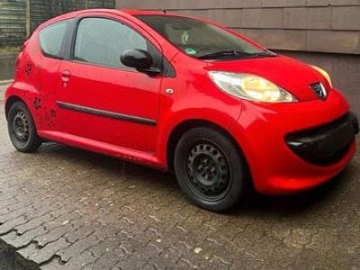 Gebraucht Peugeot 107 50 PS (36 kW) 2005 Rot Kleinwagen