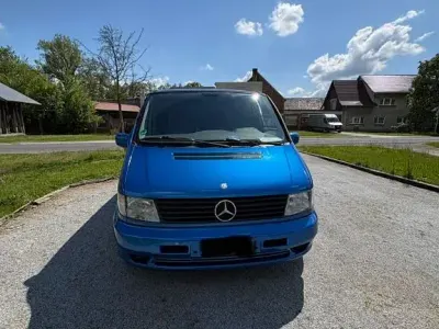 Gebraucht Mercedes 220 166 PS (122 kW) 2002 Blau Van / Kleinbus