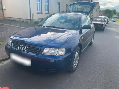 Gebraucht Audi A3 101 PS (74 kW) 1999 Blau Kleinwagen