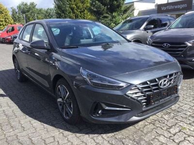Gebraucht Hyundai i30 Advantage 101 PS (74 kW) 2024 Schwarz Limousine
