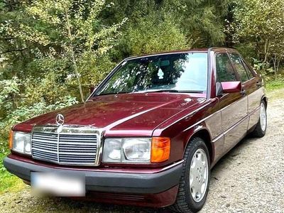 Usata Mercedes 190 Avantgarde 109 CV (80 kW) 1992 Rosso Berlina