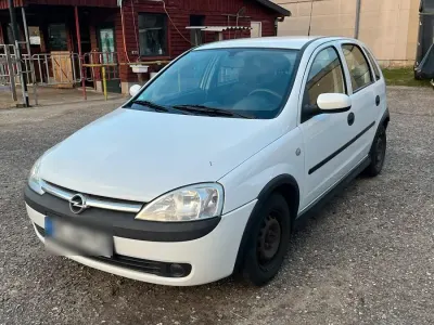 Gebraucht Opel Corsa 74 PS (54 kW) 2002 Weiß Kleinwagen
