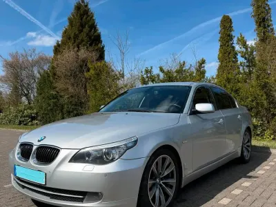 Gebraucht BMW 530 Performance 320 PS (235 kW) 2008 Silber Limousine