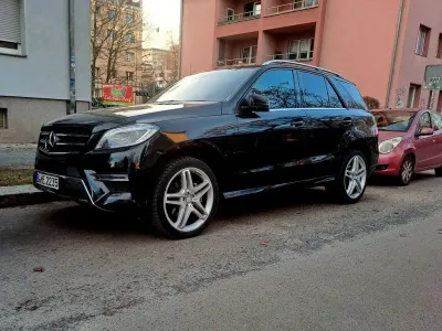 Gebraucht Mercedes ML350 258 PS (189 kW) 2013 Schwarz SUV