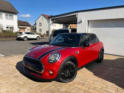 Gebraucht Mini Cooper Chili 136 PS (100 kW) 2016 Blazing red ii metallic Kleinwagen