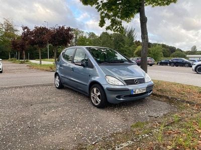 Second-hand Mercedes A140 Classic 82 CP (60 kW) 2003 Albastru Monovolum
