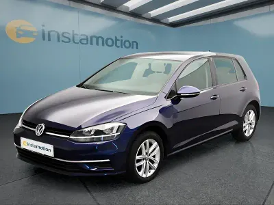 Gebraucht VW Golf VII 116 PS (85 kW) 2019 Blau Kleinwagen