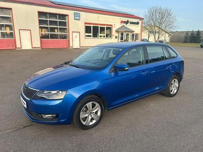 Gebraucht Skoda Rapid Ambition 110 PS (80 kW) 2018 Modra race/race blue Kleinwagen