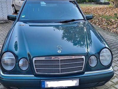 Mercedes E280