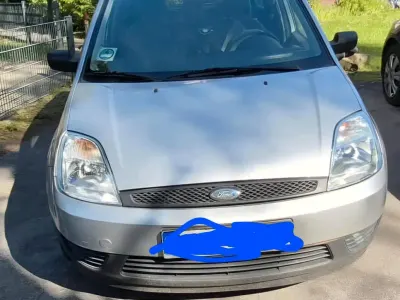 Gebraucht Ford Fiesta 80 PS (58 kW) 2003 Silber Kleinwagen