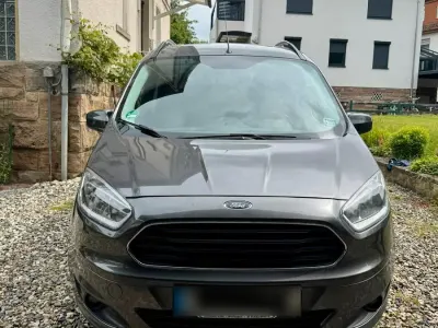 Gebraucht Ford Tourneo Courier Titanium 100 PS (73 kW) 2017 Grau Van / Kleinbus