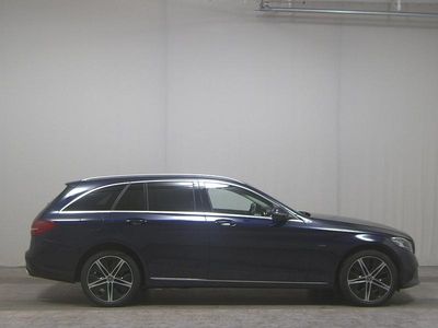 Gebraucht Mercedes C300e Avantgarde 306 PS (225 kW) 2020 Blau Kombi