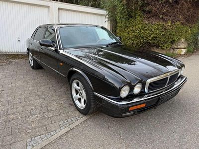 Second-hand Jaguar XJ6 211 CP (155 kW) 1997 Negru Berlinǎ