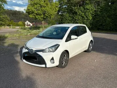 Gebraucht Toyota Yaris Comfort 99 PS (72 kW) 2016 Weiß Kleinwagen