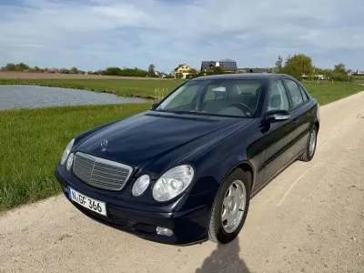 Gebraucht Mercedes E240 Classic 177 PS (130 kW) 2003 Blau Limousine