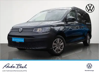 Gebraucht VW Caddy Maxi Basis 114 PS (83 kW) 2023 Starlight blue metallic Van / Kleinbus