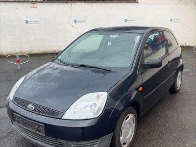 Blau Gebraucht 2004 Ford Fiesta Limousine | 2.100 € (Fairer Preis)