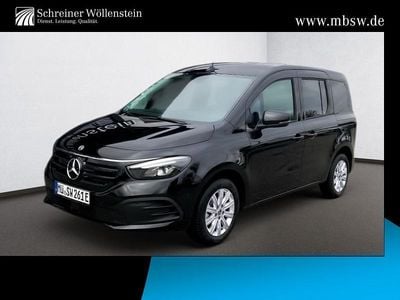 Gebraucht Mercedes EQT200 89 kW (122 PS) 2024 Schwarz Van / Kleinbus