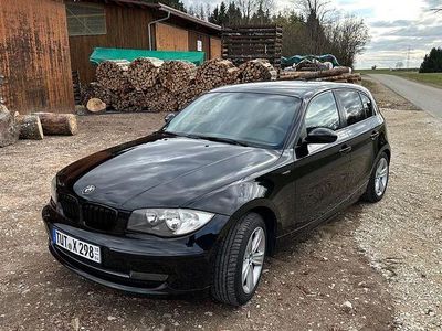Gebraucht BMW 118 Sport Line 143 PS (105 kW) 2010 Schwarz Kleinwagen
