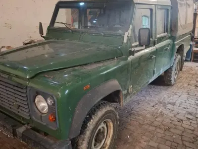 Gebraucht Land Rover Defender 122 PS (89 kW) 2002 Grün SUV