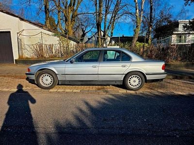 Gebraucht BMW 728 193 PS (141 kW) 1996 Silber Limousine