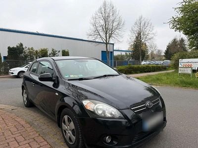 Gebraucht Kia Ceed 116 PS (85 kW) 2010 Schwarz Kleinwagen