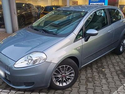 Usata Fiat Grande Punto Dynamic 77 CV (56 kW) 2006 Grigio Utilitaria