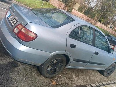 Gebraucht Nissan Almera 100 PS (73 kW) 2002 Silber Limousine
