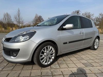 Gebraucht Renault Clio II Dynamique 88 PS (64 kW) 2006 Silber Limousine