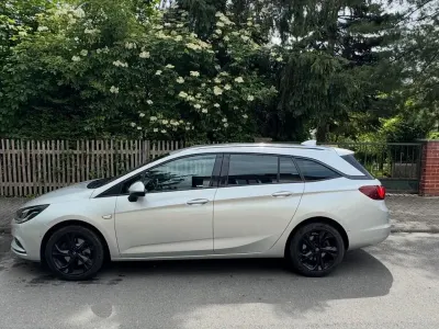Gebraucht Opel Astra 136 PS (100 kW) 2017 Silber Kombi
