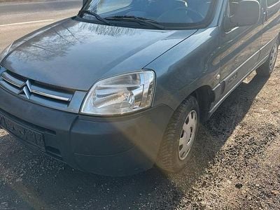 Grau Gebraucht 2008 Citroën Berlingo Van / Kleinbus | 1.400 € (Superpreis)
