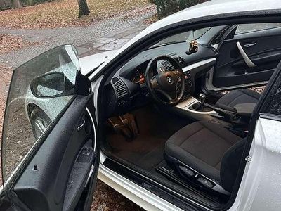 Gebraucht BMW 116 122 PS (89 kW) 2011 Kleinwagen