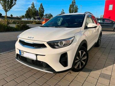 Weiß Gebraucht 2022 Kia Stonic SUV | 20.500 € (Fairer Preis)