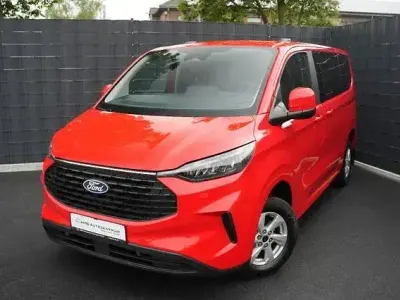 Gebraucht Ford Tourneo Custom Trend 136 PS (100 kW) 2025 Rot Van