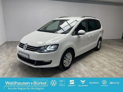 Gebraucht VW Sharan Comfortline 150 PS (110 kW) 2018 Pure white (weiß) Van / Kleinbus