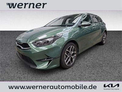 Usado Kia Ceed Spirit 141 HP (103 kW) 2025 Verde Citadino